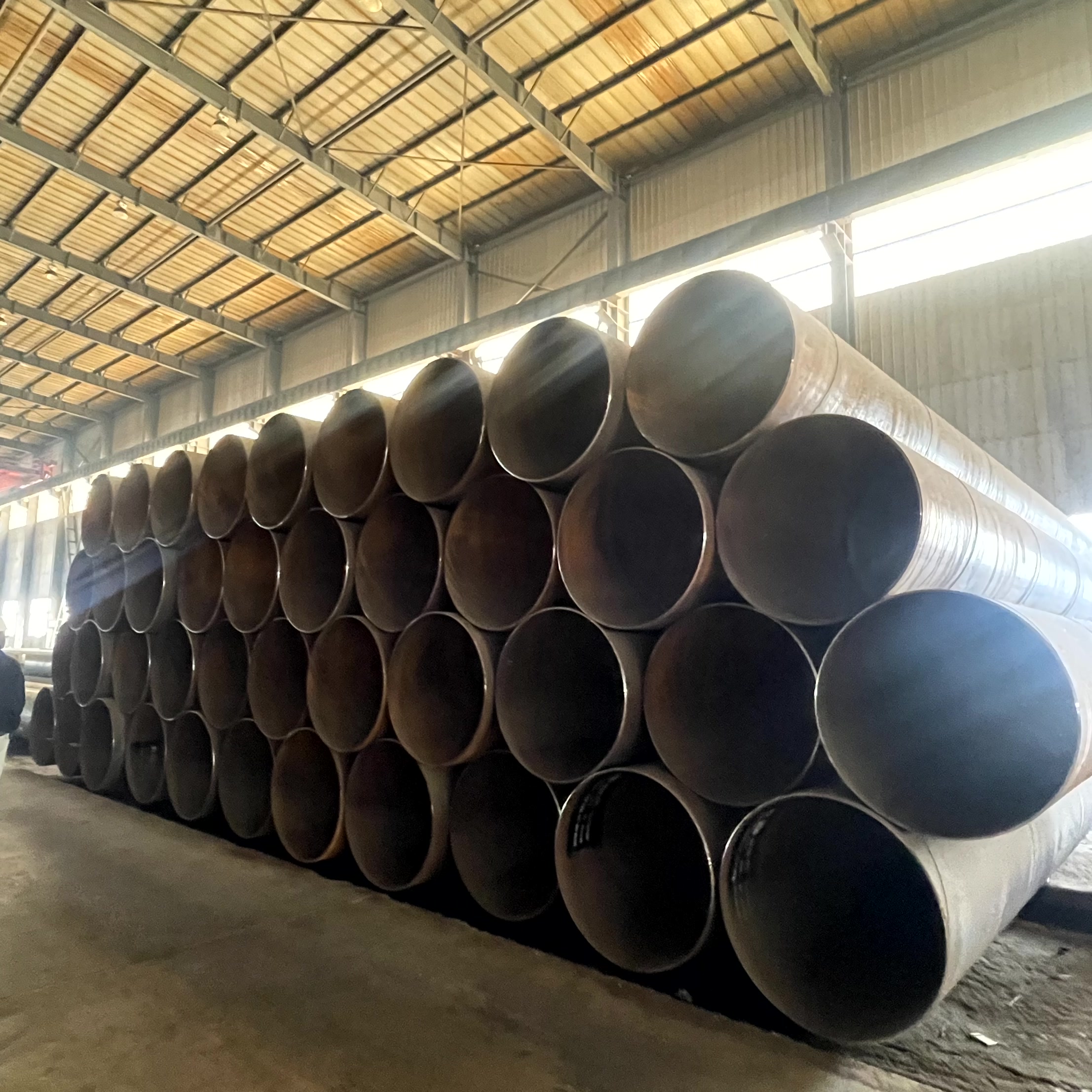 Varnished ERW Steel Pipe – Indoor Use with Anti-Rust Coating  