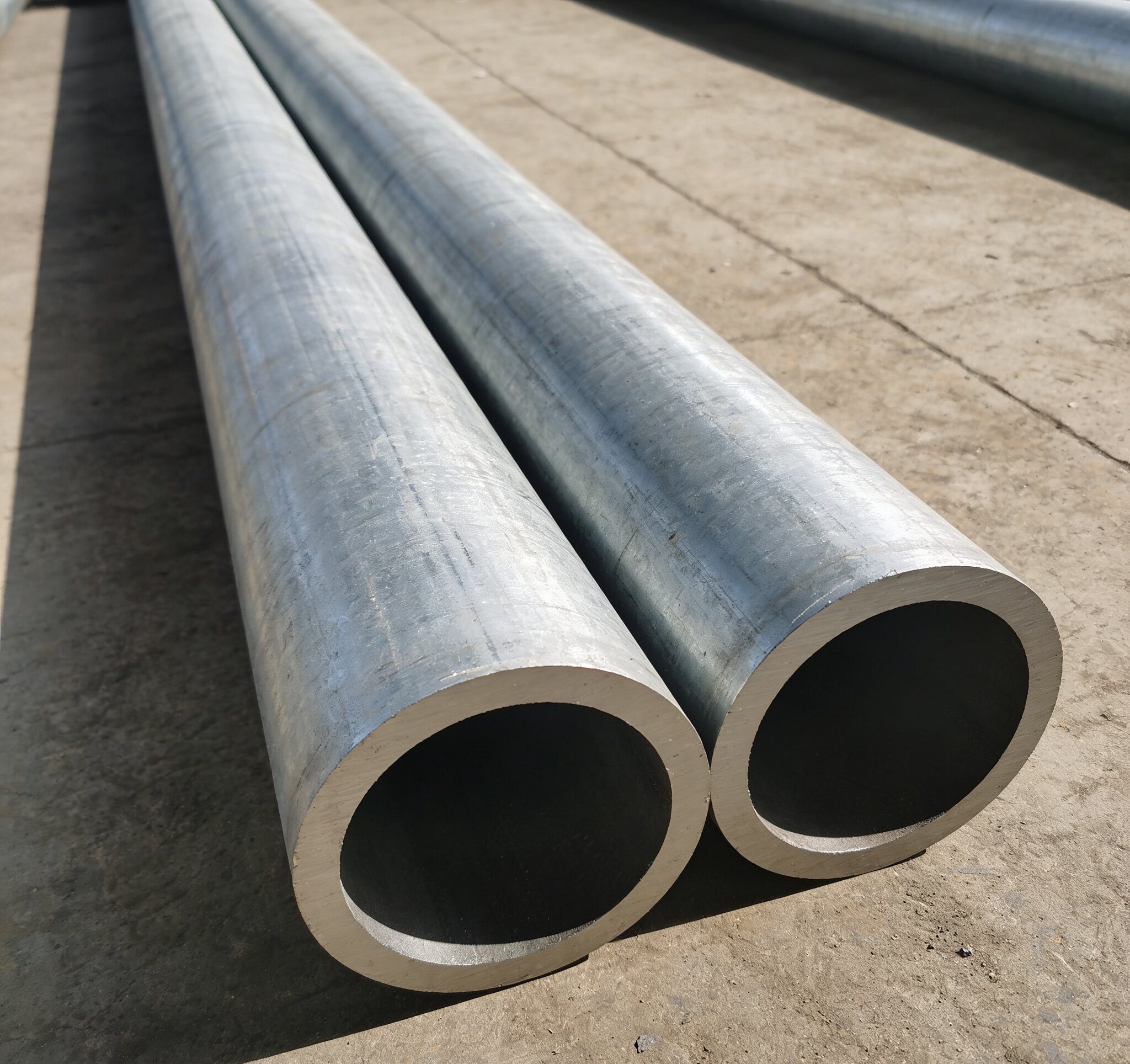 Stop the Rust Before It Starts: Why Our Varnished ERW Pipes Outlast the Rest.